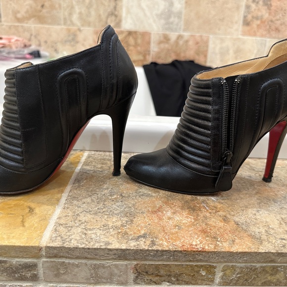 CL booties - Picture 6 of 6